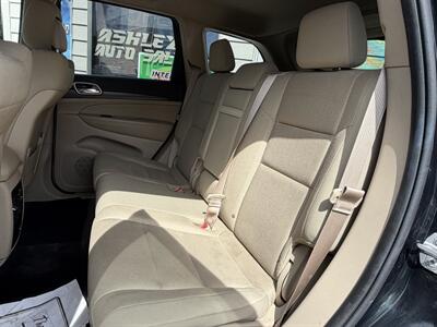 2015 Jeep Grand Cherokee Laredo   - Photo 16 - Eugene, OR 97402