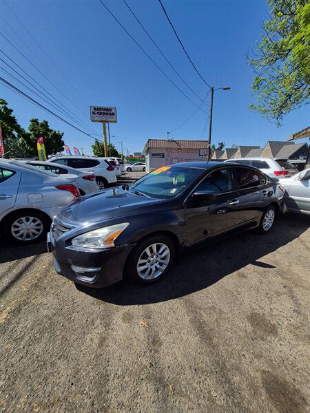 2013 Nissan Altima 2.5   - Photo 1 - Eugene, OR 97402
