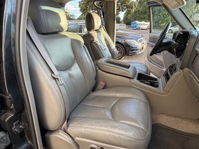 2003 Chevrolet Tahoe LT - Photo 10 - Eugene, OR 97402