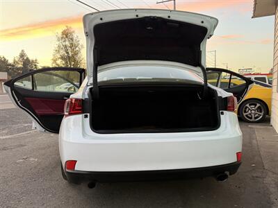 2014 Lexus IS 250   - Photo 8 - Eugene, OR 97402