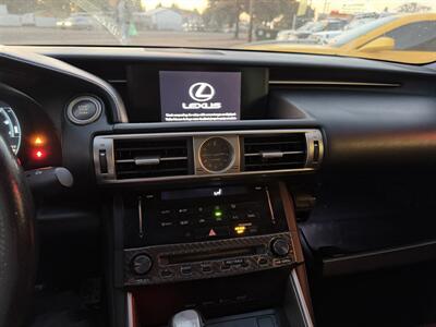 2014 Lexus IS 250   - Photo 15 - Eugene, OR 97402