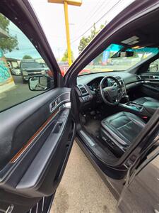 2017 Ford Explorer Limited   - Photo 3 - Eugene, OR 97402