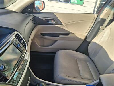 2015 Honda Accord Hybrid EX-L - Photo 12 - Eugene, OR 97402