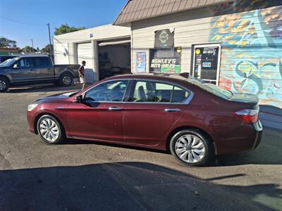 2015 Honda Accord Hybrid EX-L - Photo 2 - Eugene, OR 97402