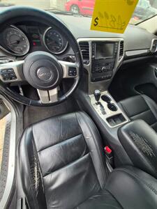2011 Jeep Grand Cherokee Laredo   - Photo 2 - Eugene, OR 97402