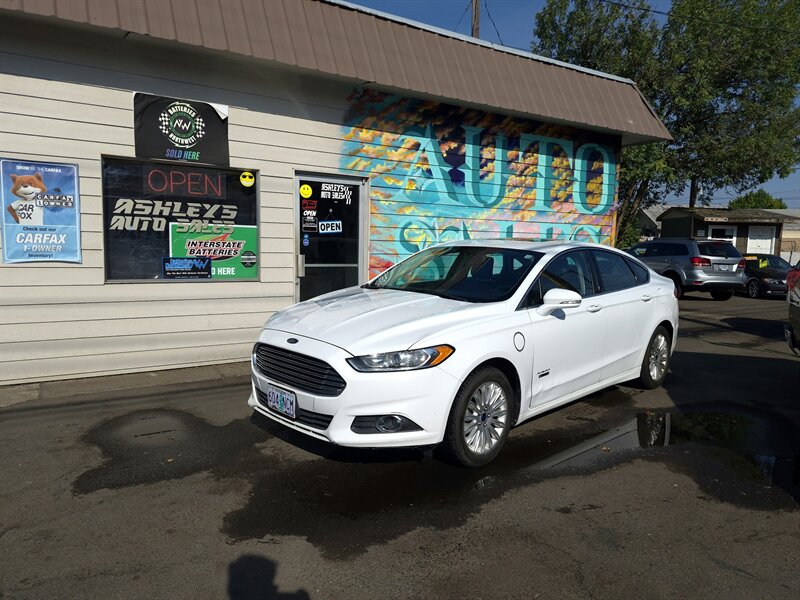 2013 Ford Fusion Energi SE   - Photo 1 - Eugene, OR 97402