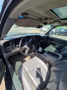 2005 Chevrolet Avalanche 1500 LS 4dr 1500 LS  Z71 - Photo 3 - Eugene, OR 97402