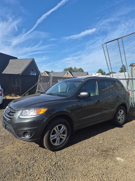 2012 Hyundai SANTA FE GLS  