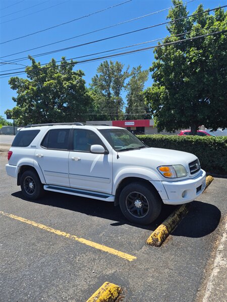 2003 Toyota Sequoia Limited   - Photo 1 - Eugene, OR 97402