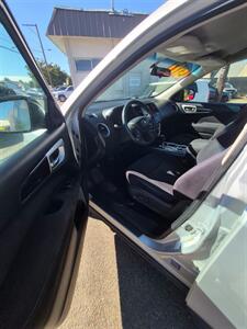 2013 Nissan Pathfinder S - Photo 3 - Eugene, OR 97402