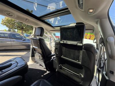 2017 Chrysler Pacifica Limited - Photo 14 - Eugene, OR 97402