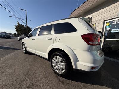 2019 Dodge Journey SE   - Photo 3 - Eugene, OR 97402