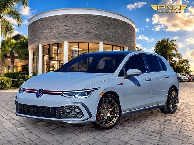 2023 Volkswagen Golf GTI SE