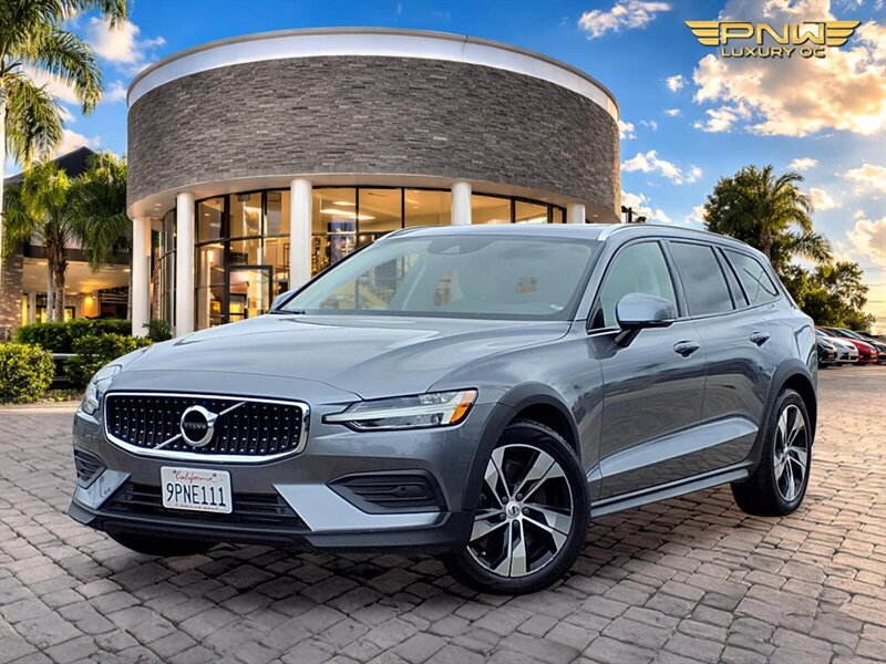 2020 Volvo V60 Cross Country T5  