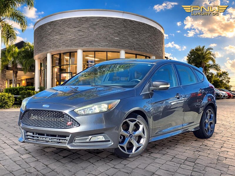 2016 Ford Focus ST  