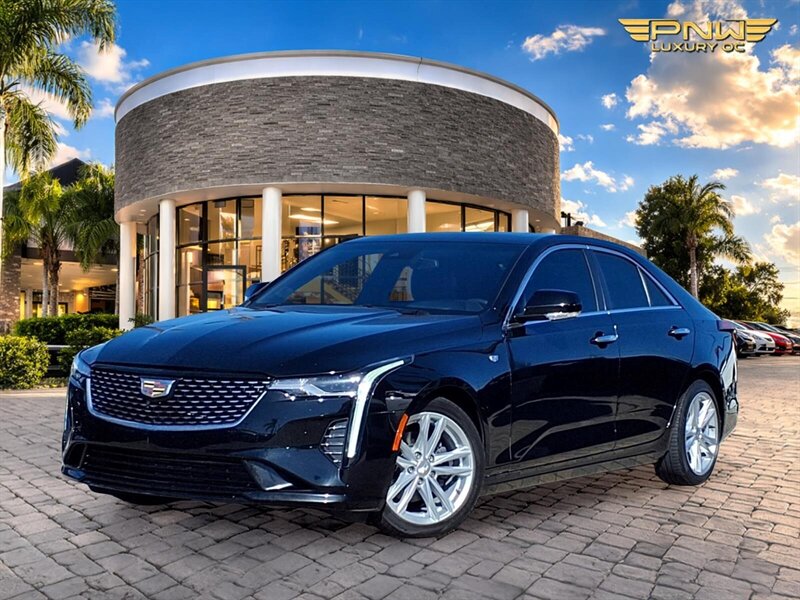 2022 Cadillac CT4 Luxury  