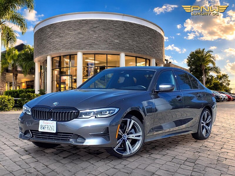 2021 BMW 330e iPerformance  