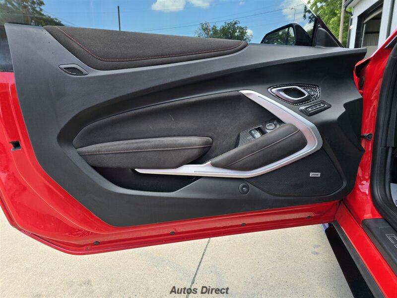 2017 Chevrolet Camaro ZL1 - Photo 40