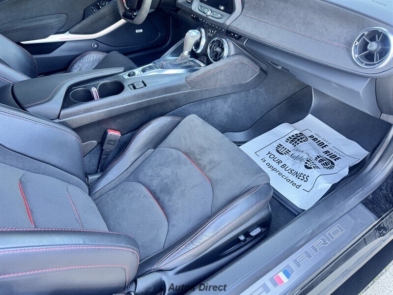 2023 Chevrolet Camaro ZL1 - Photo 18