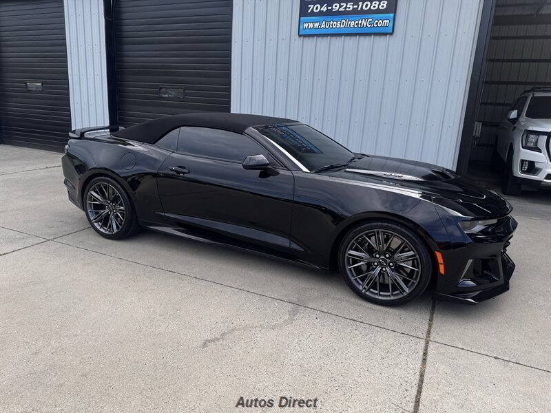 2023 Chevrolet Camaro ZL1 - Photo 22