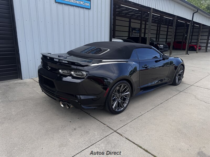 2023 Chevrolet Camaro ZL1 - Photo 29