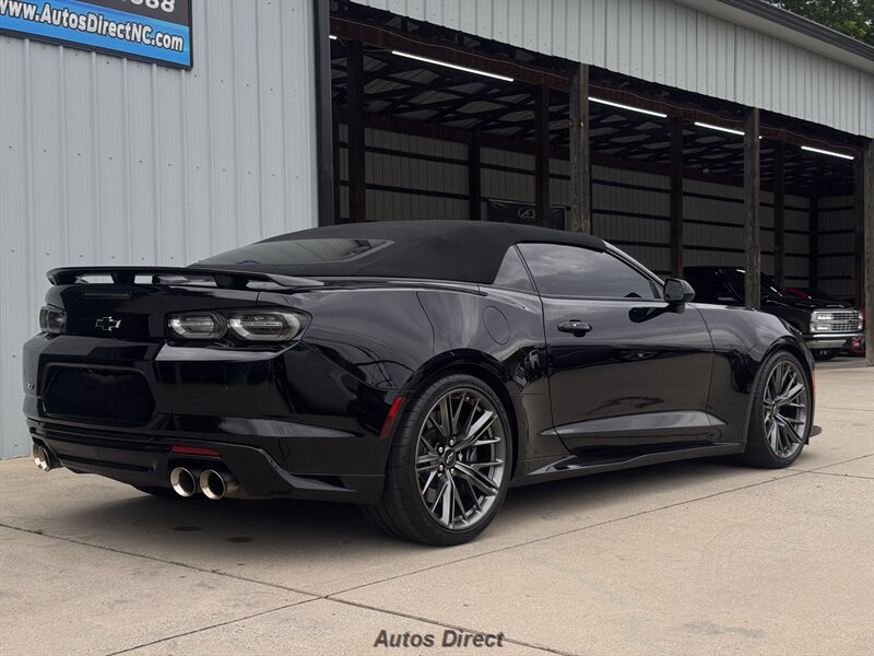 2023 Chevrolet Camaro ZL1 - Photo 9