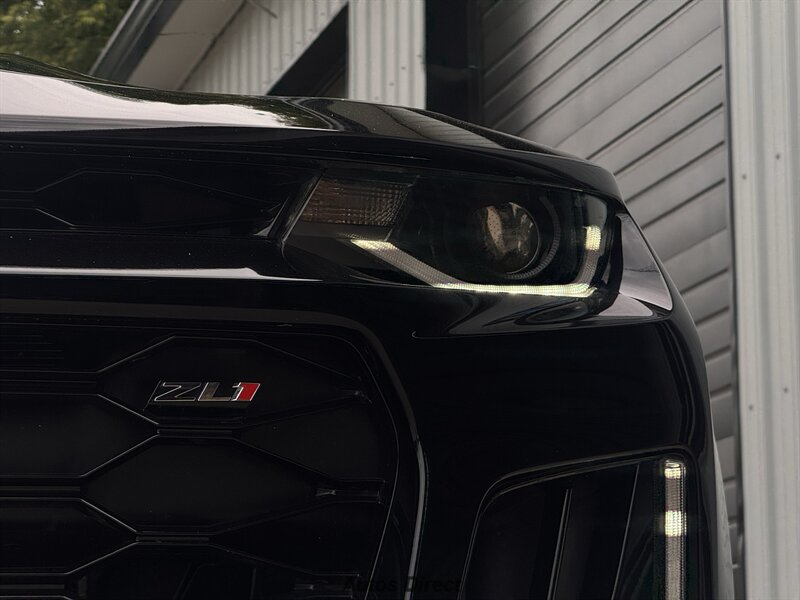 2023 Chevrolet Camaro ZL1 - Photo 18