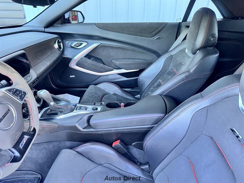 2023 Chevrolet Camaro ZL1 - Photo 16