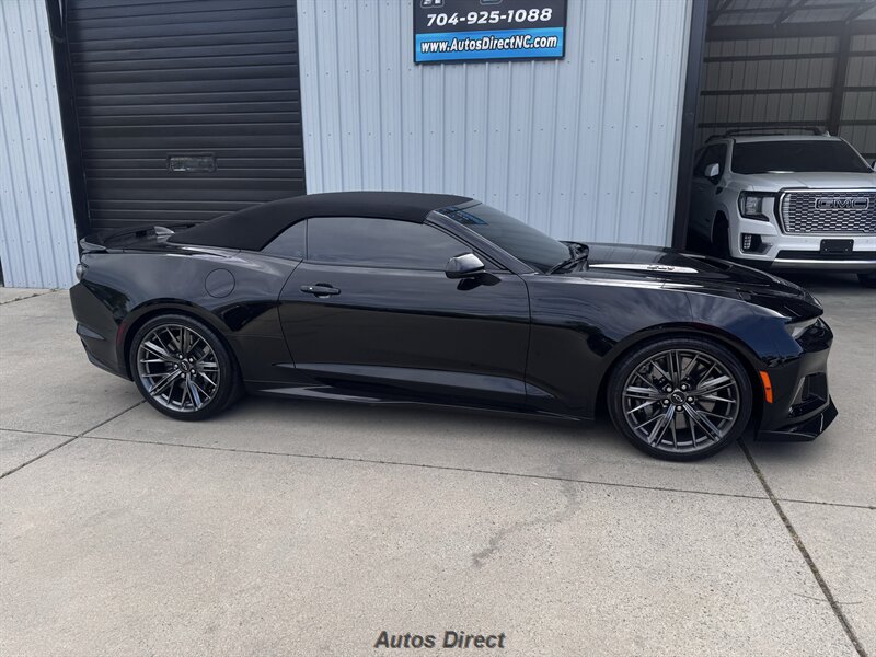 2023 Chevrolet Camaro ZL1 - Photo 24