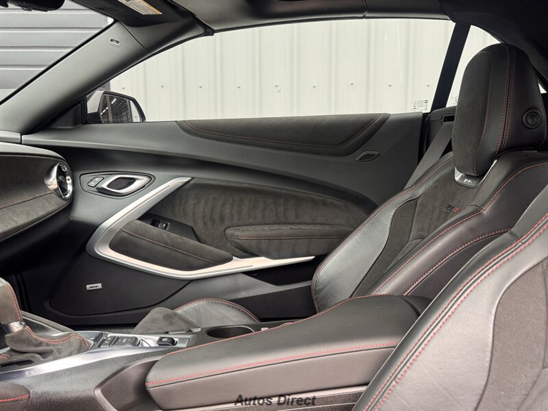 2023 Chevrolet Camaro ZL1 - Photo 23