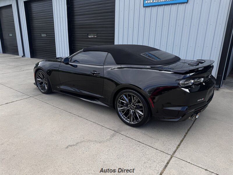 2023 Chevrolet Camaro ZL1 - Photo 16