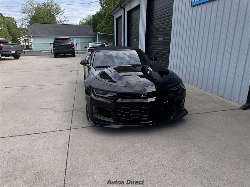 2023 Chevrolet Camaro ZL1 - Photo 32