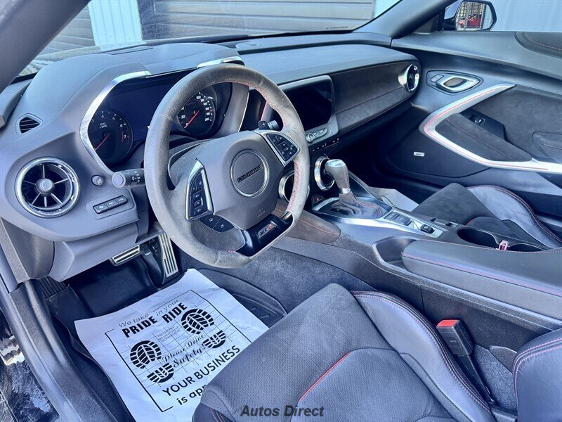 2023 Chevrolet Camaro ZL1 - Photo 15