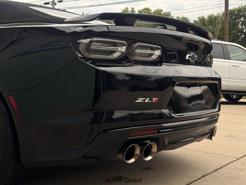 2023 Chevrolet Camaro ZL1 - Photo 8