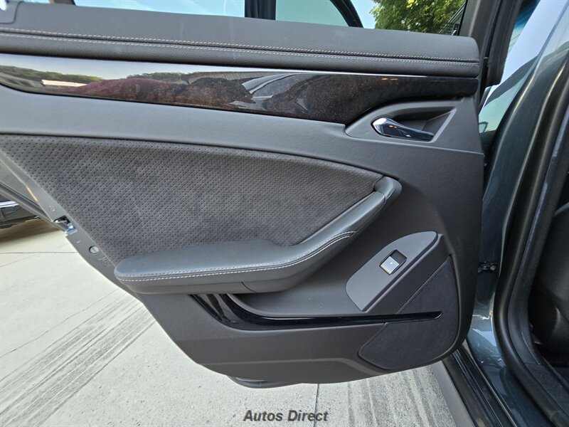 2012 Cadillac CTS-V Sport Wagon V - Photo 47