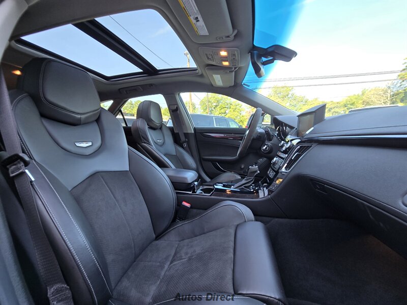 2012 Cadillac CTS-V Sport Wagon V - Photo 30