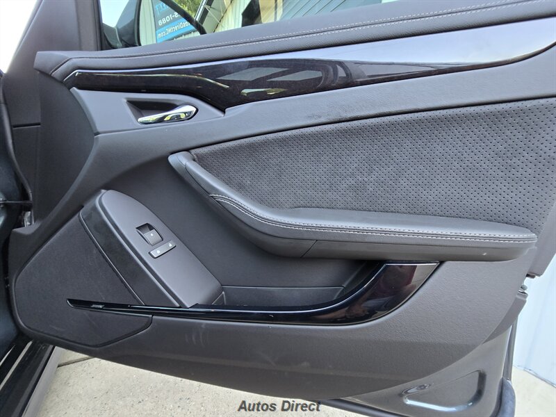 2012 Cadillac CTS-V Sport Wagon V - Photo 46