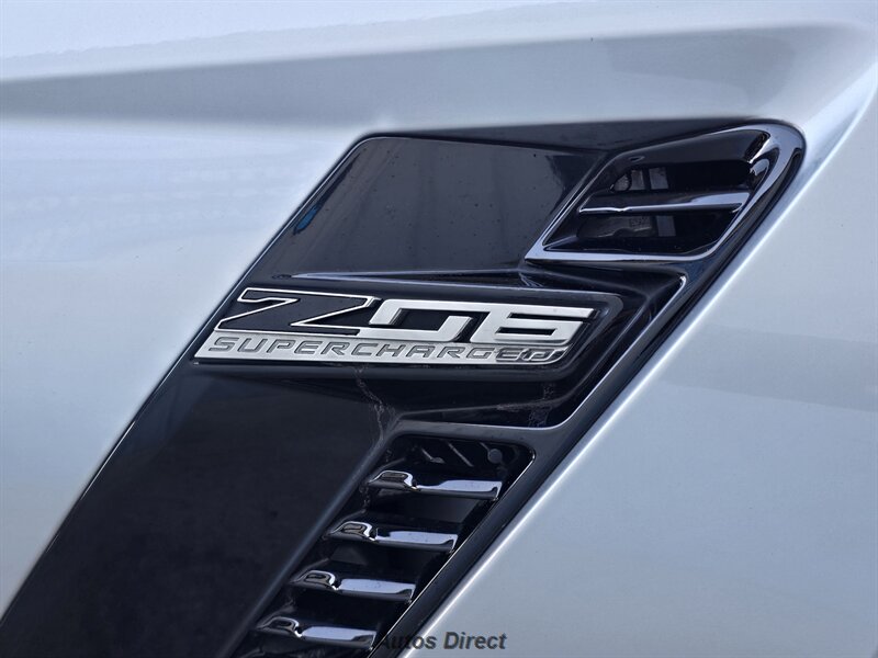 2016 Chevrolet Corvette 2LZ - Photo 46