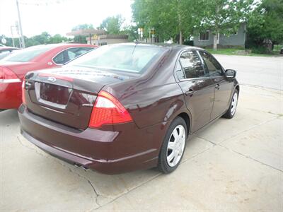 2011 Ford Fusion SE - Photo 3 - Horton, KS 66439