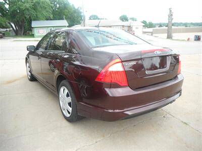 2011 Ford Fusion SE - Photo 4 - Horton, KS 66439