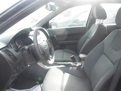 2009 Ford Focus SE - Photo 7 - Horton, KS 66439