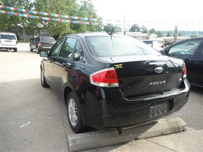 2009 Ford Focus SE - Photo 4 - Horton, KS 66439