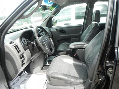 2002 Ford Escape XLS Choice   - Photo 7 - Horton, KS 66439