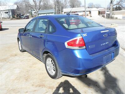 2011 Ford Focus SE   - Photo 4 - Horton, KS 66439