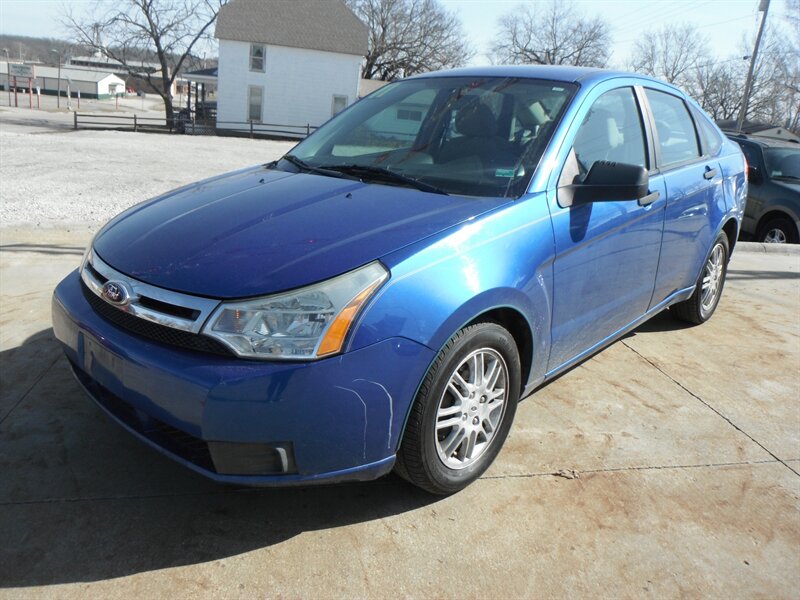 2011 Ford Focus SE   - Photo 1 - Horton, KS 66439