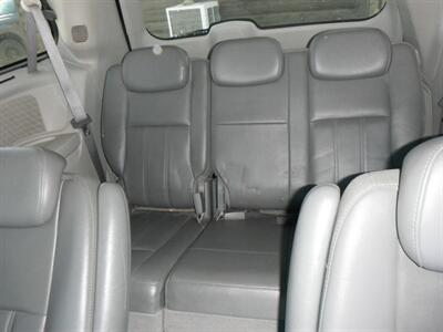 2010 Dodge Grand Caravan SXT - Photo 6 - Horton, KS 66439