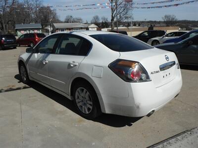 2010 Nissan Altima 2.5 S   - Photo 4 - Horton, KS 66439