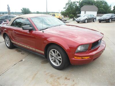 2005 Ford Mustang V6 Premium - Photo 2 - Horton, KS 66439