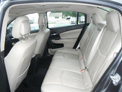 2013 Chrysler 200 Limited - Photo 5 - Horton, KS 66439