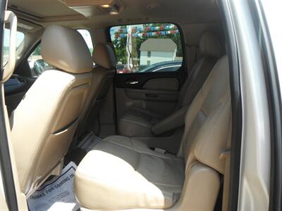 2012 GMC Yukon XL Denali - Photo 6 - Horton, KS 66439